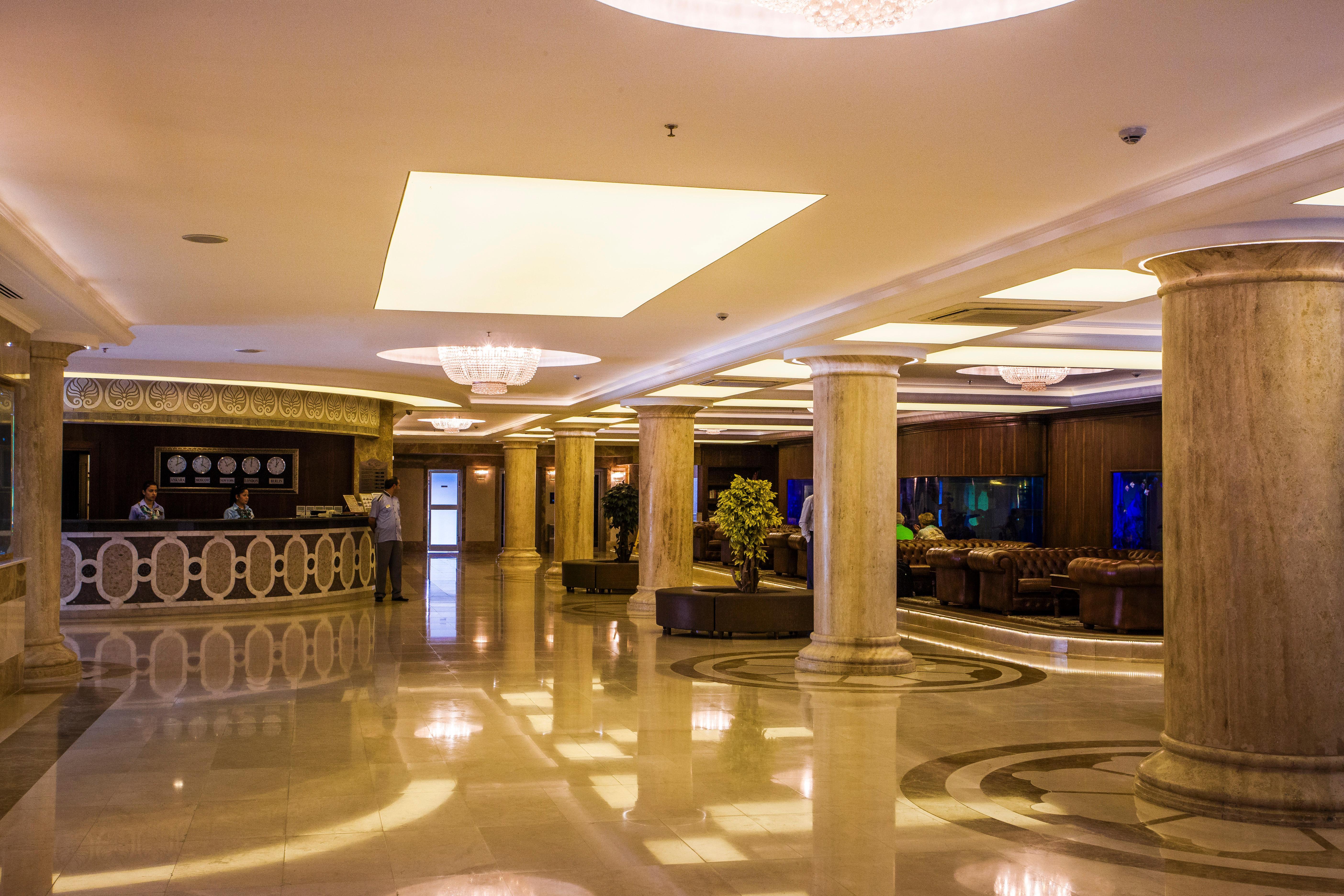 Otel White Gold & 5*